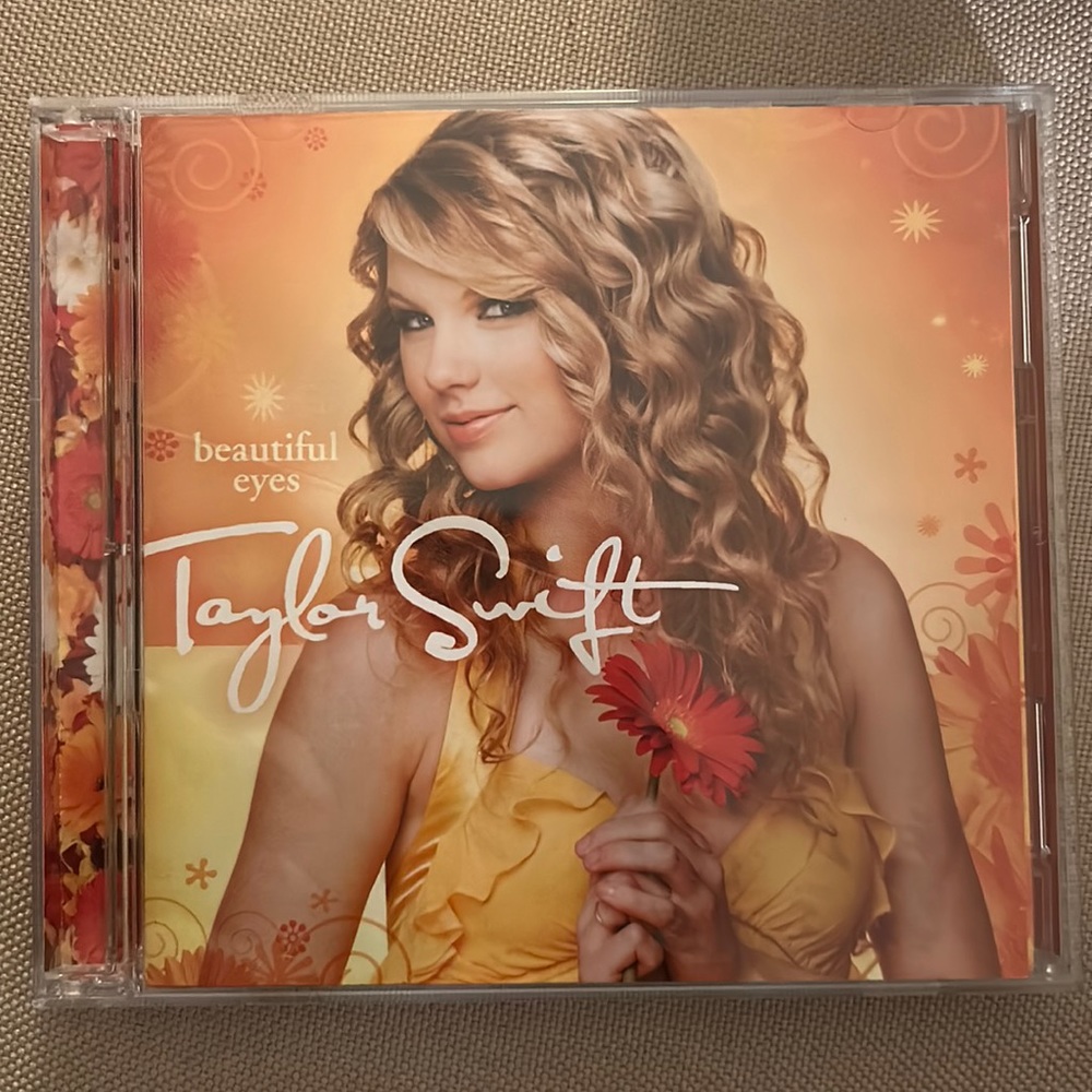 Taylor Swift RARE Beautiful Eyes CD in perfect condition
